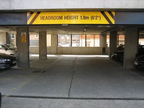 Car park headroom sign