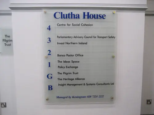 exteriror to let signage banner